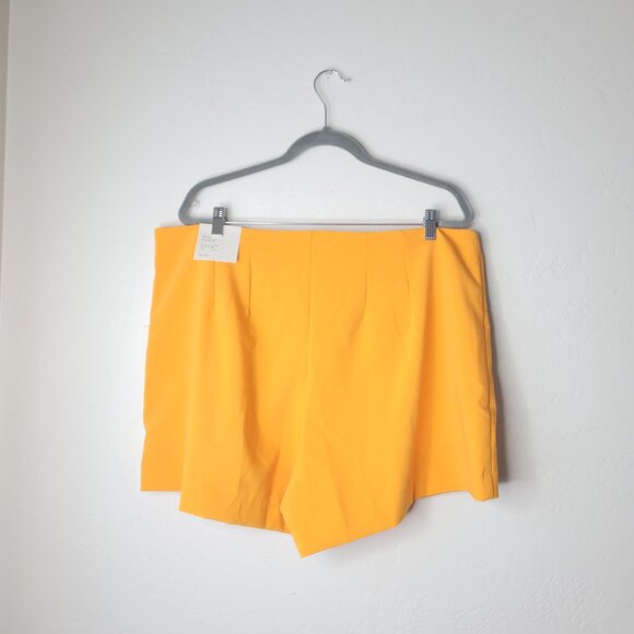 A New Day Tailored Midi Shorts - Picture 8 of 9